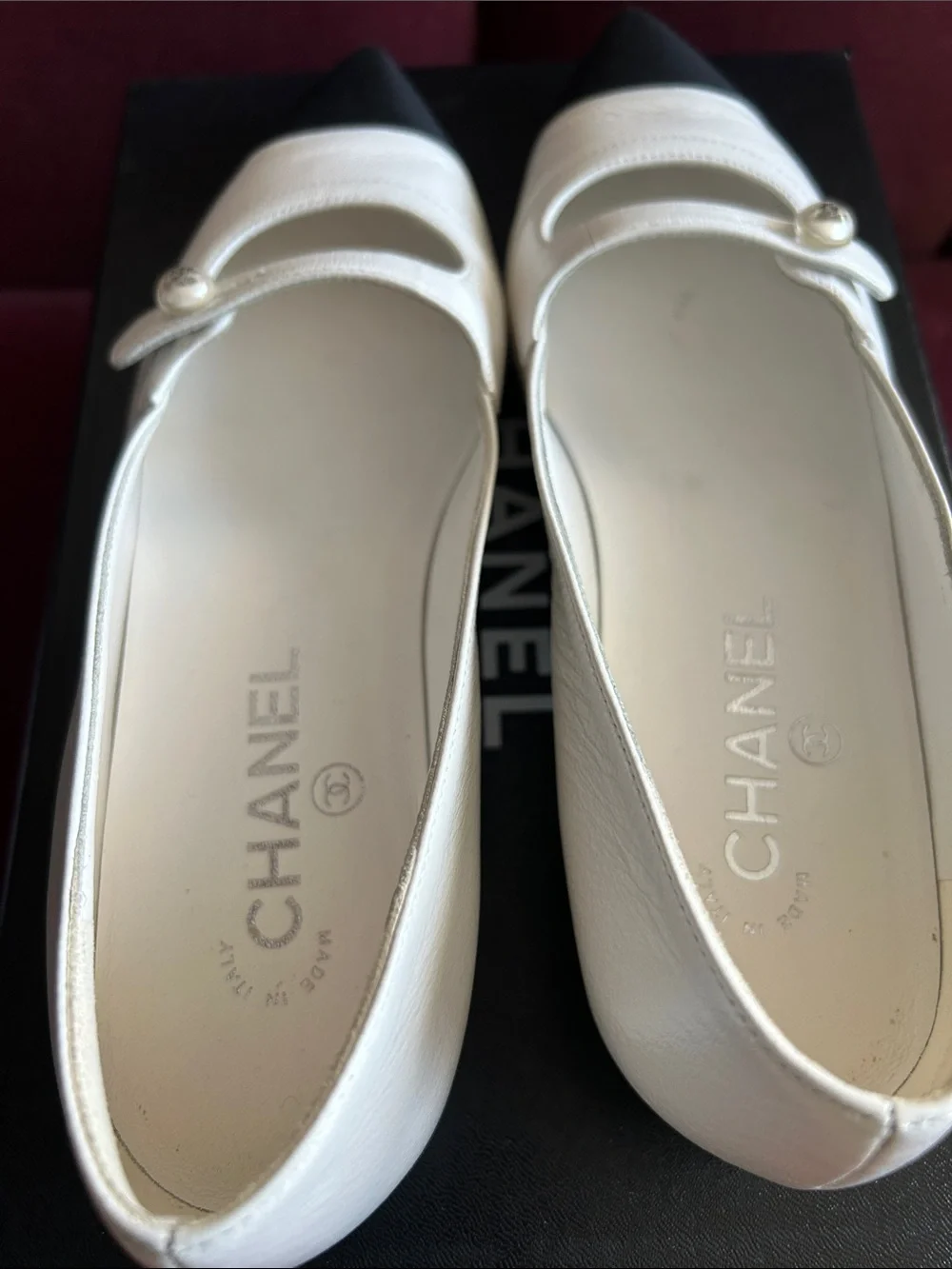 CHANEL Ballet Flats Black/White sz 38.5
